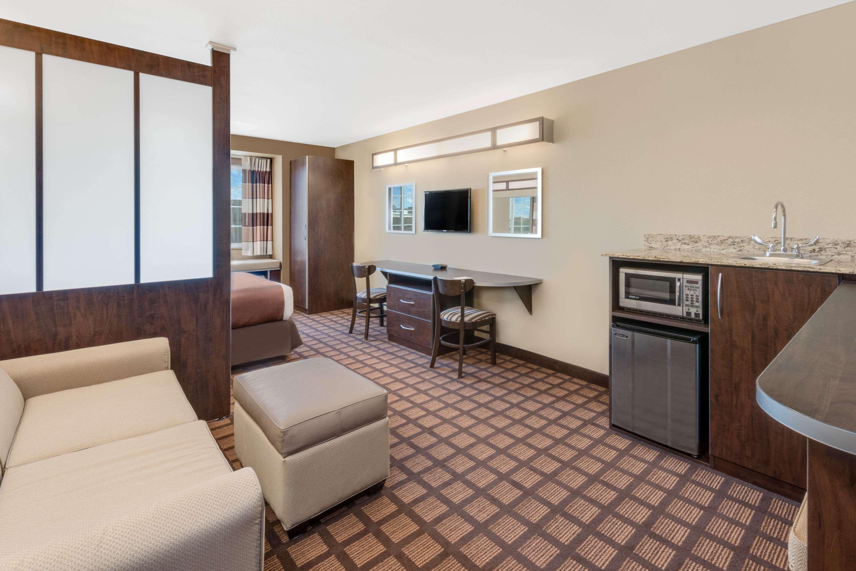 Microtel Inn & Suites By Wyndham Midland Exterior foto